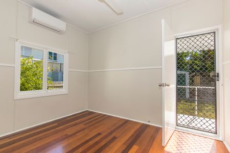 4 Union Street, Hyde Park QLD 4812 - House For Rent | Domain - Photo 4