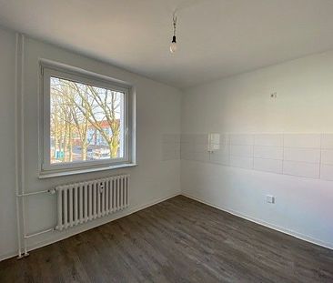 Helle und renovierte 3-Zimmer-Wohnung mit Balkon - Foto 2