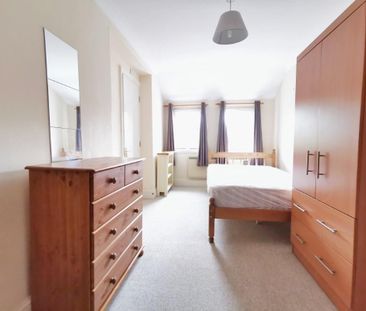 3 bedroom flat to rent - Photo 3