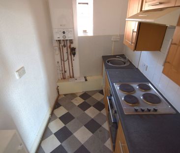 To Let 1 Bed Flat - Photo 1
