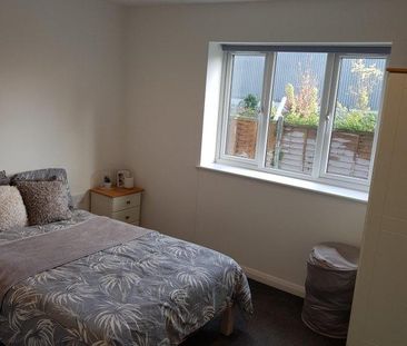 4 bedroom house share to rent - Photo 4