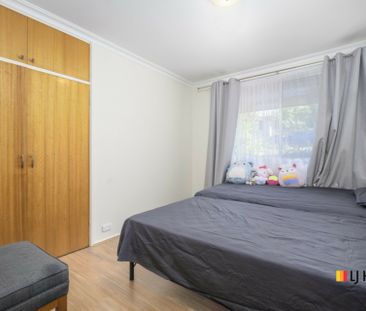 Spacious 3 Bedroom Home - Photo 6