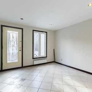 4 Bedroom - 88 Rue Des Ormes, Montréal - Photo 3