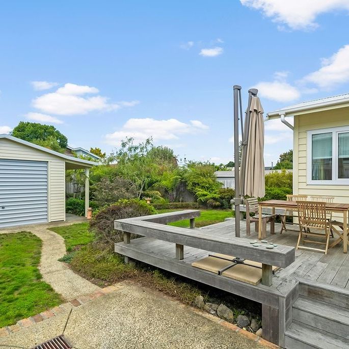 A Gem in Eden, Available Fully Furnished - Photo 1
