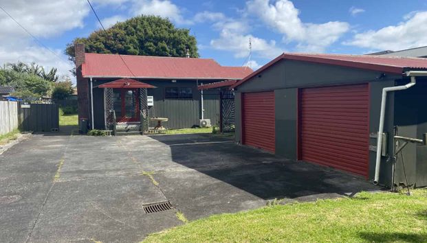 8 Freyberg Avenue, Papatoetoe - Photo 1