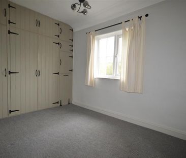 2 bedroom cottage to rent - Photo 1