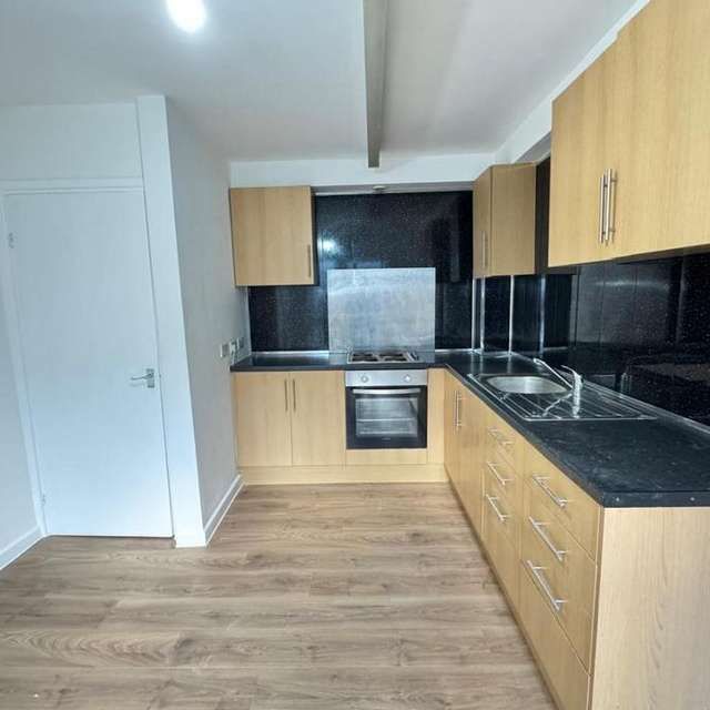 1 bedroom flat to rent - Photo 1