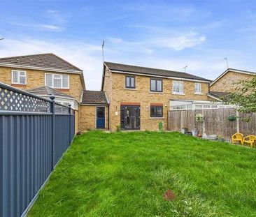 Westbury Rise, Church Langley, Harlow, CM17 - Photo 2