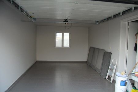 Gerenoveerde woning met 2 slk, garage en terras/tuintje - Photo 5