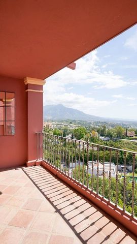 2 bedroom luxury Flat for rent in Benahavís, Spain - Photo 3