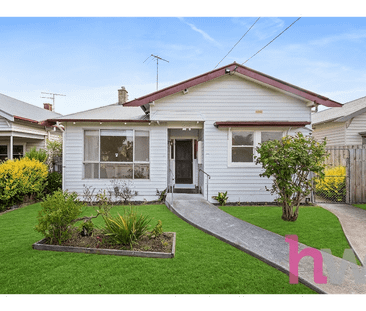 Stylishly Renovated Home in a Prime Lifestyle Location - Photo 5