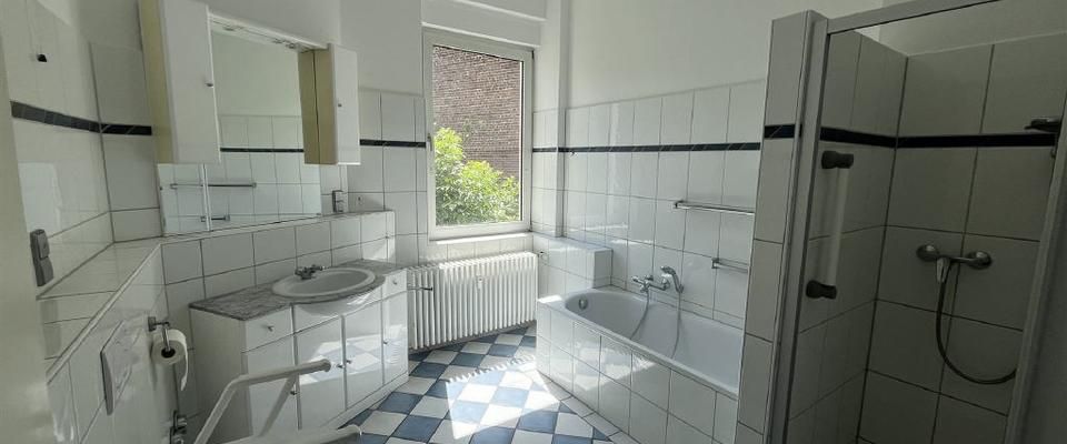 Elegante 3-Zimmer-Wohnung mit Charme in sanierter Altbauvilla - Foto 1