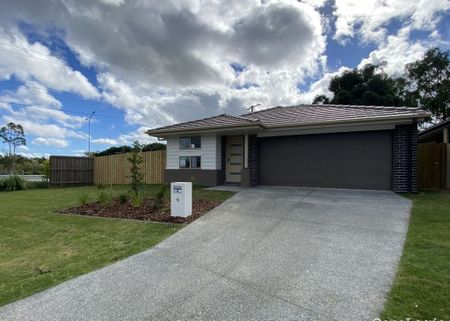 Spacious Family Home with Solar - Photo 2