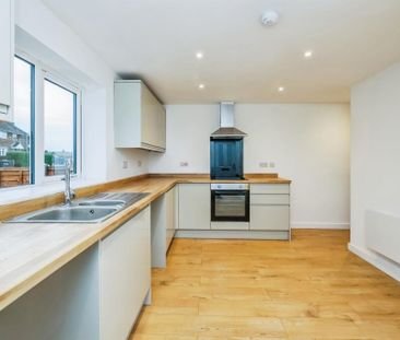 3 bedroom end of terrace house to rent - Photo 5
