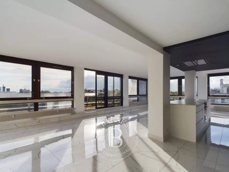 Appartement T4 à Lille Centre proche quai du Wault. - Photo 5