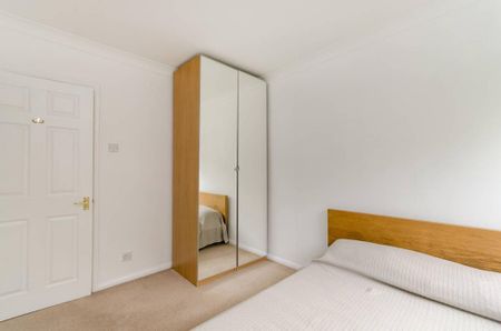 3 bedroom flat to rent - Photo 5