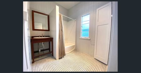 Character, Space & Lifestyle in the Heart of Holland Park - Photo 3