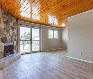 Renovated Forest Heights 4Plex 2 Bed 1.5 Bath Unit with Fireplace! ... - Photo 2