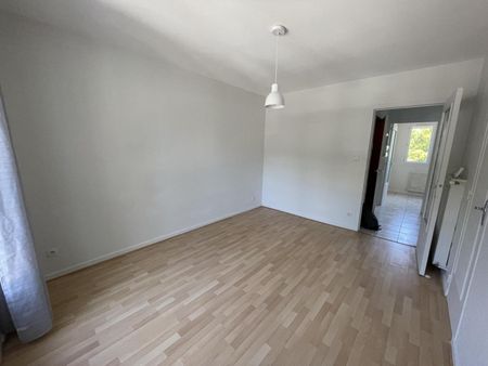 Location Appartement 1 pièce 27m² CLERMONT FERRAND 63000 - Photo 3