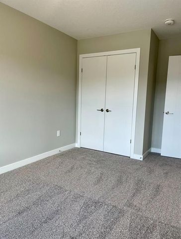 For Lease - 924 Robert Ferrie Drive, Kitchener, Ontario - Photo 3