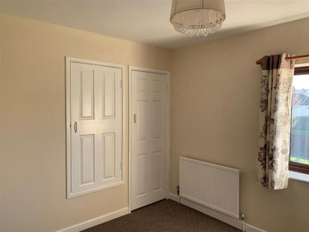 2 bedroom link detached house to rent - Photo 2