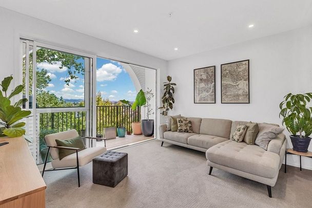 2-bedroom apart., pool, views, flex move in date - Photo 1