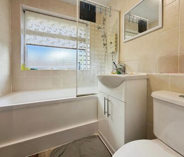 2 bedroom maisonette to rent - Photo 5