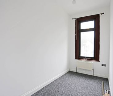 Price £2,500 pcm - Available Now - Part Furnished - Photo 1