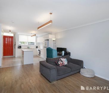 MODERN DELIGHT IN A CENTRAL LOCATION. - Photo 3