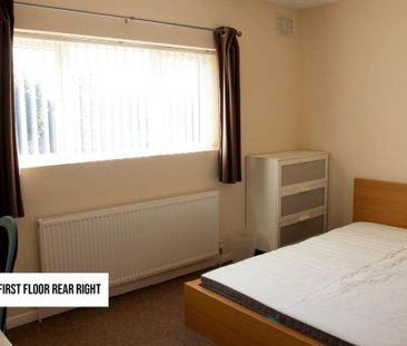 4 bedroom semi-detached house to rent - Photo 1