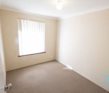REAR HOUSE FOR RENT IN QUEENS PARK - Photo 1