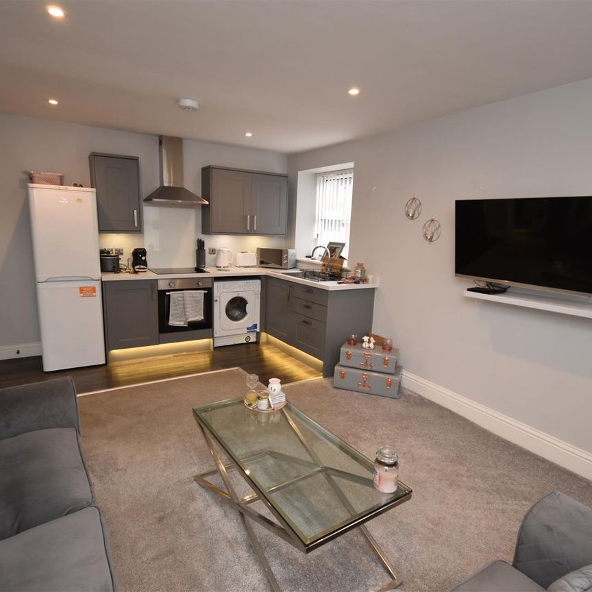 Prenton Road East, Prenton - Photo 1