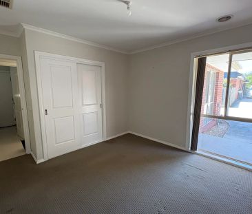 SPACIOUS AND COSY TWO BEDROOM UNIT! - Photo 6