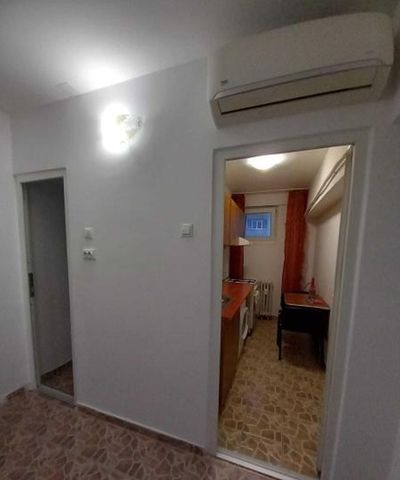 Dristor la metrou etaj 4 - Fotografie 2