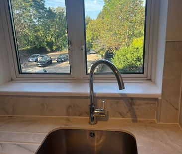 Studio Flat, Harwood Court, SW15 - Photo 3