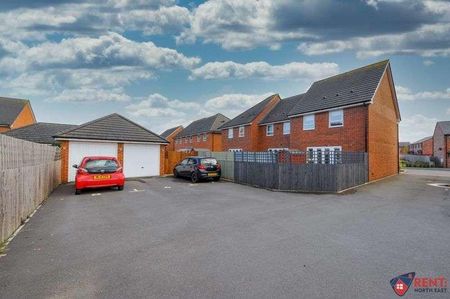 Northumbrian Way, Newcastle Upon Tyne, NE12 - Photo 3