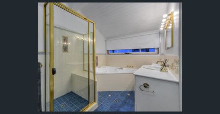 FABULOUS CHARACTER HOME IN CENTRAL SPRING HILL LOCATION WITH INGROUND POOL - Photo 2