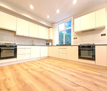 6 Bed Semi-Detached House, The Drive, NW11 - Photo 3