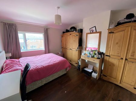 Miles Hill Avenue, Leeds - Photo 3