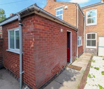 3 bedroom terraced house to rent - Photo 1