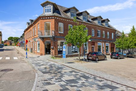 Dejlig og rummelig 4-værelses lejlighed - Foto 5