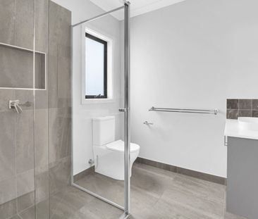 Modern Family Living in a Convenient Sunbury Location - Photo 4