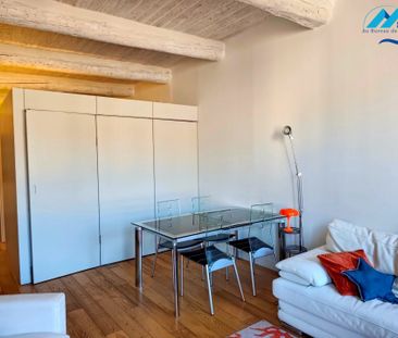 Location Appartement 2 pièces 50m² MARSEILLE 1er - Photo 1