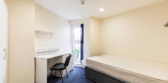 Fawcett road, Southsea - Photo 2