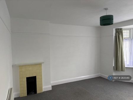 4 bedroom detached house to rent - Photo 5