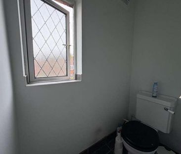 Margaret Close, Staines-upon-thames, TW18 - Photo 6