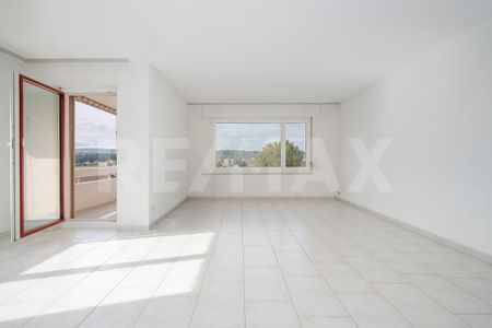 Sonnig sowie bestens ein- und angebunden: 3½-Zimmer-Wohnung mit Aussicht - Foto 2