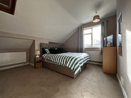 3 bedroom semi-detached house to rent - Photo 5