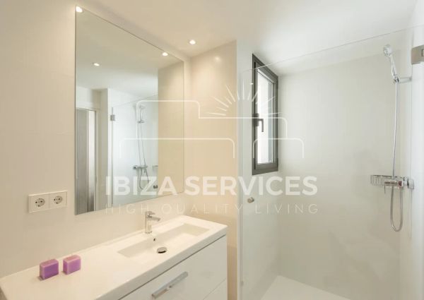 2.1 Aqua 2 Bedroom 2-bathroom apartment
