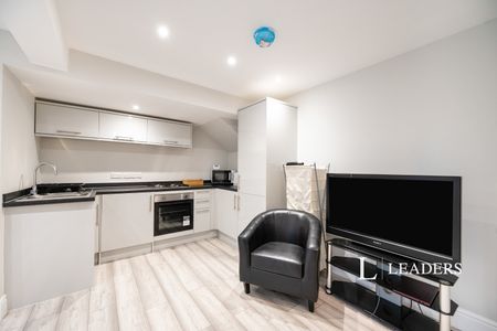 1 bedroom apartment to rent Yarborough Road, Southsea, Hampshire, PO5 - Photo 3